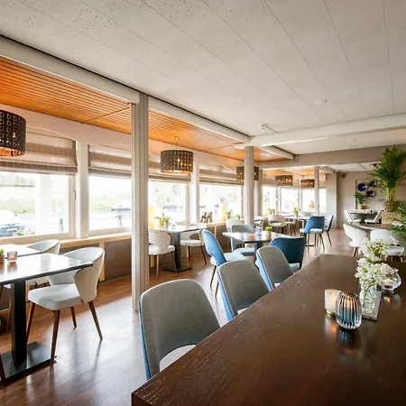 Strandhotel De Vassy Hotell