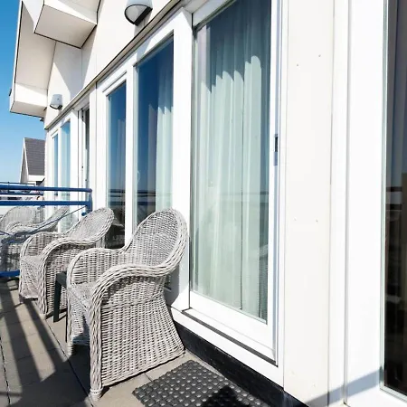 Strandhotel De Vassy 3*