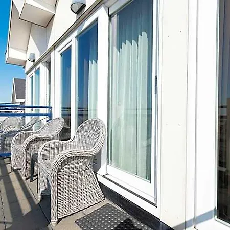 Ξενοδοχείο Strandhotel De Vassy 3*