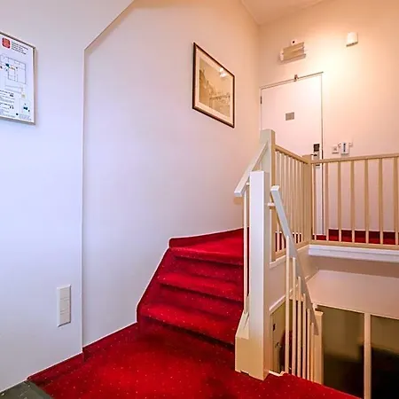 Otel Strandhotel De Vassy 3*