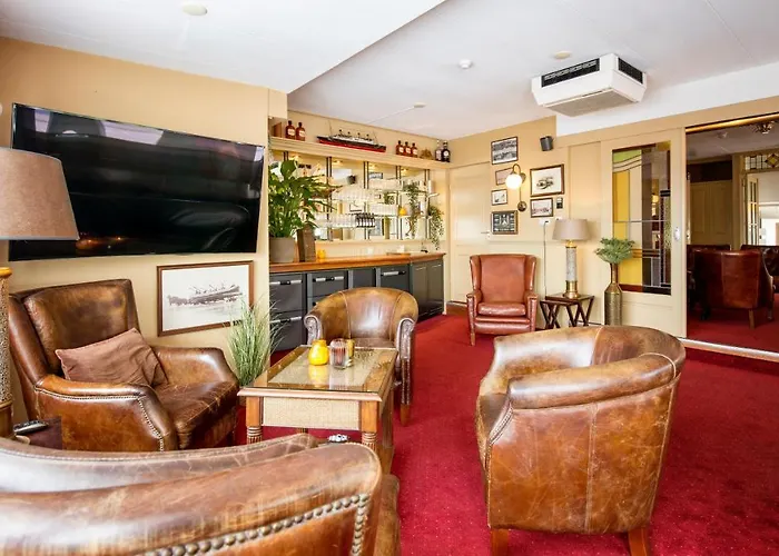 Hotel Strandhotel De Vassy 3*