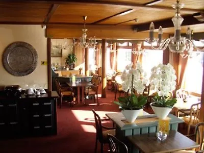 Strandhotel De Vassy 3*