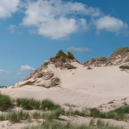 Strandhotel De Vassy 3*