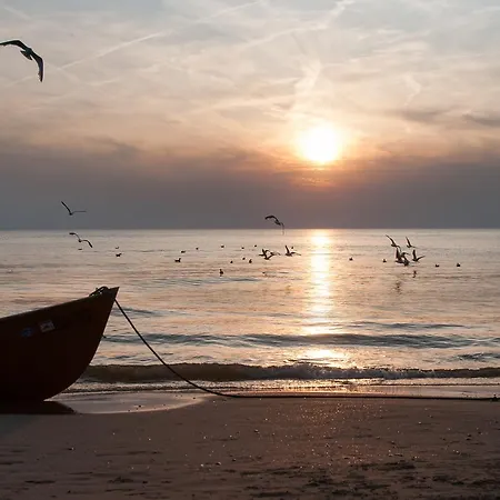 מלון Strandhotel De Vassy