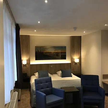 Strandhotel De Vassy אגמונד אן זי